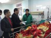 Bí thư Tỉnh ủy Nguyễn Văn Hùng thăm, tặng quà tại Bệnh viện Đa khoa tỉnh
