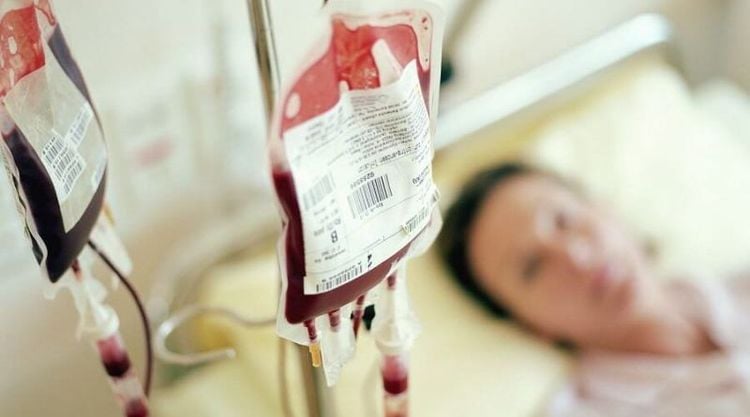 Xét nghiệm Coombs được thực hiện trong truyền máu